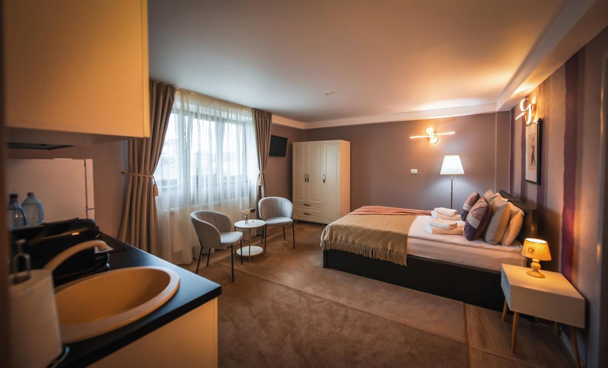 Amada City Center Iasi Bagian luar foto