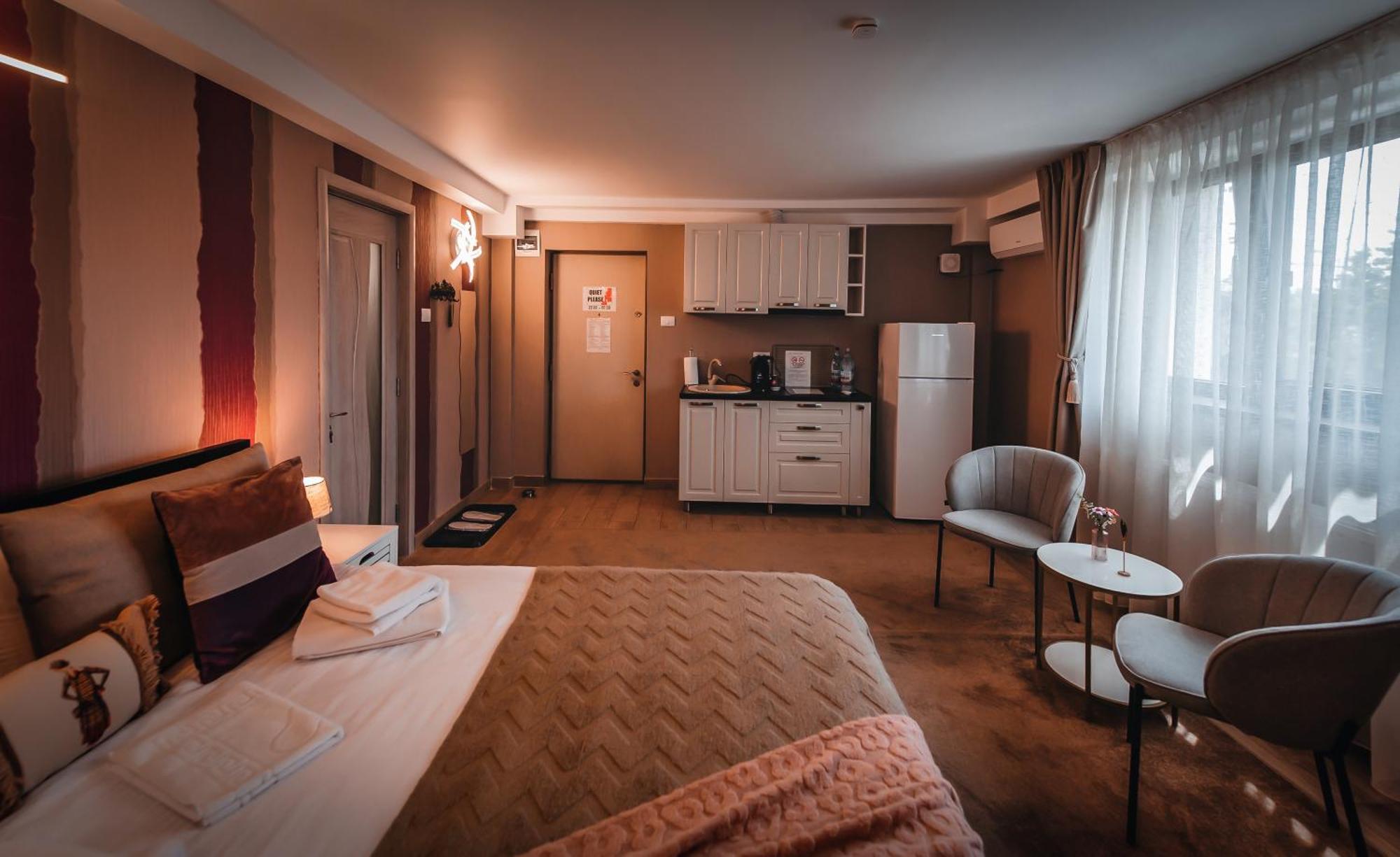 Amada City Center Iasi Bagian luar foto